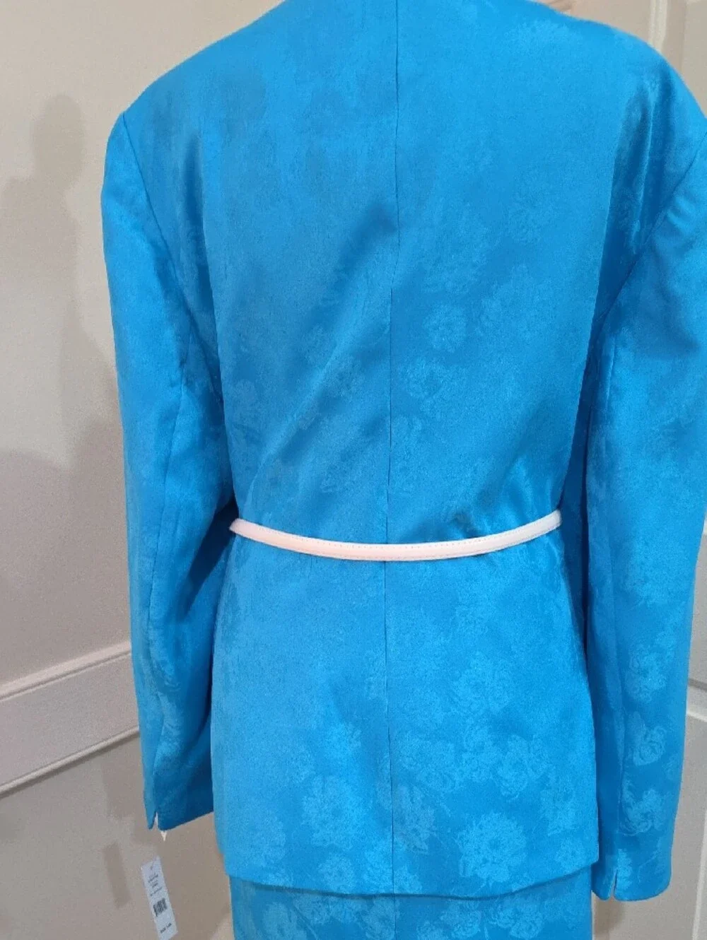 Vintage 2-Piece Skirt Suit Set –  Vibrant Blue Floral Jacquard Weave - Size 24W